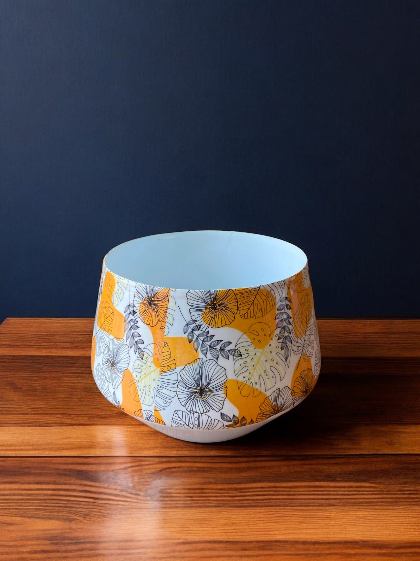 Modern Metal Indoor Planter (Medium Size) with Metal Stand