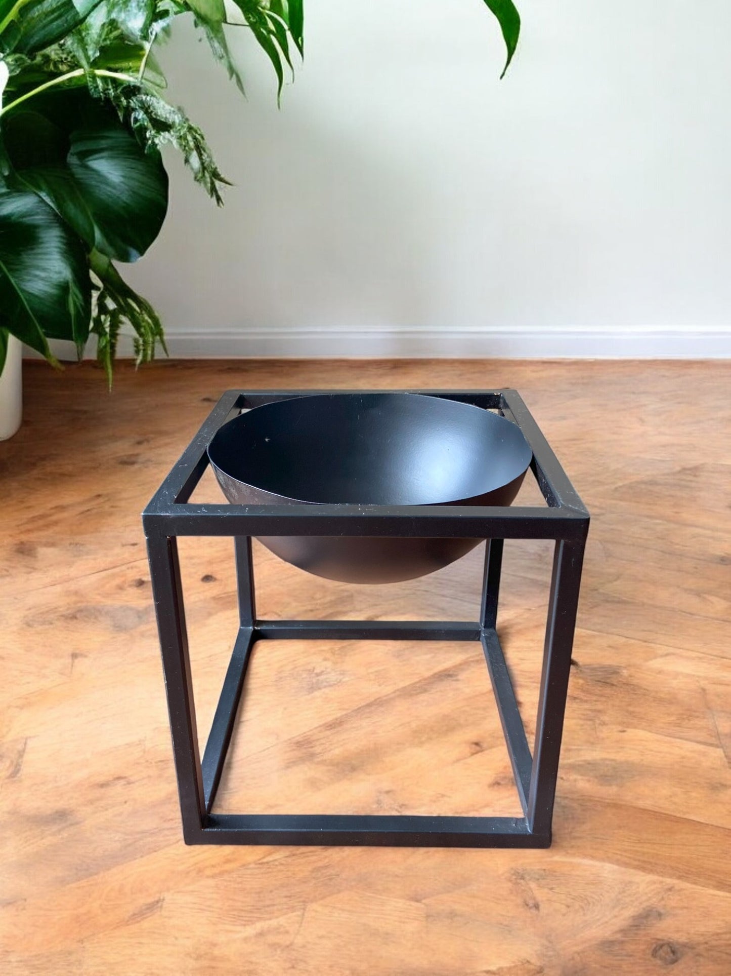 Geometric Metal Planter Stand with Matte Black Bowl