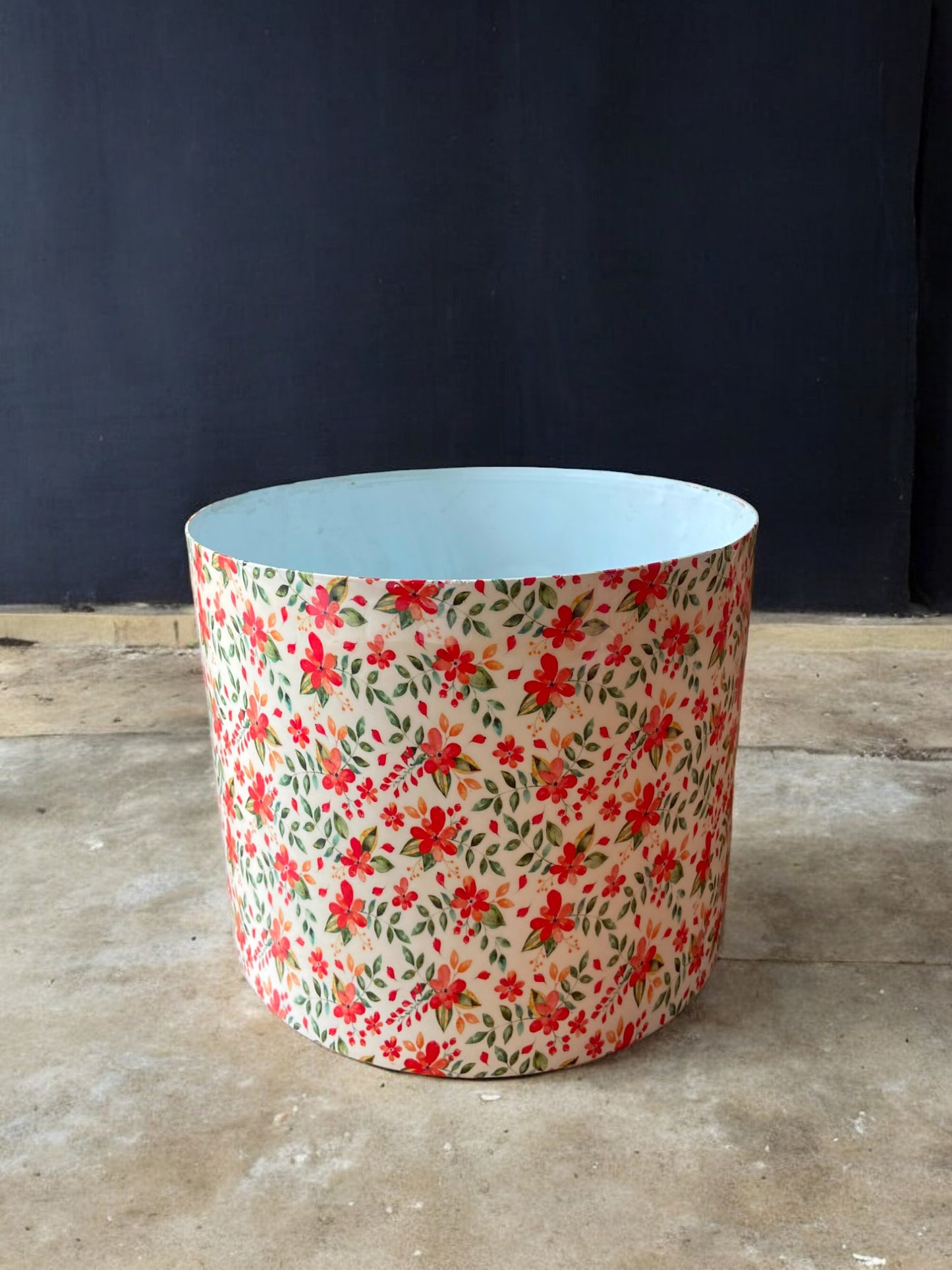 Modern Metal Indoor Planter (Big Size) with Metal Stand