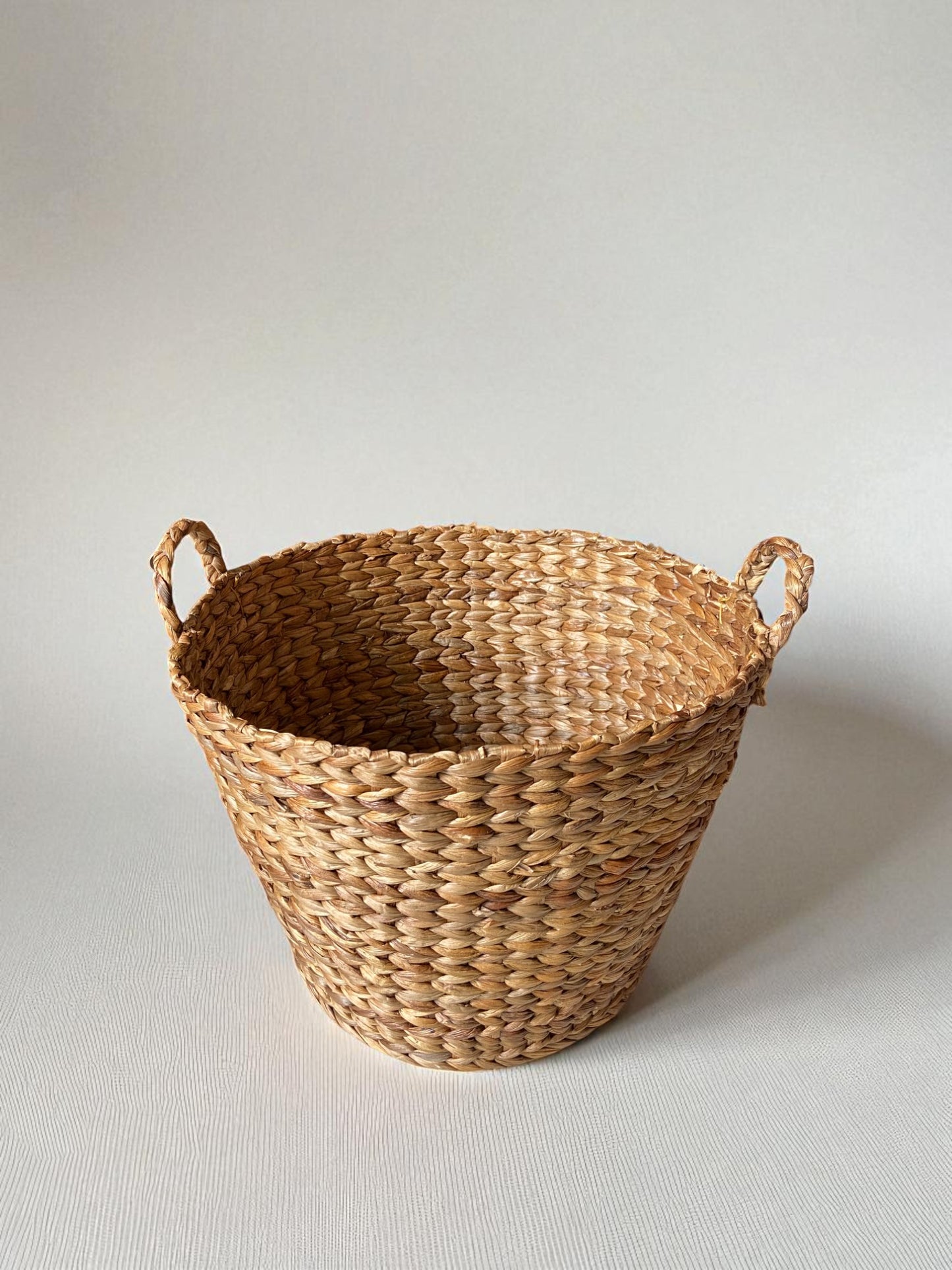 Natural Woven Water Hyacinth Storage Basket with Handles